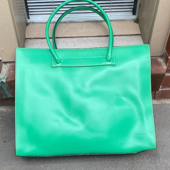 Lodis Beautiful Grass Green Tote, NEW,  three inside compartments - Picture 2 of 7